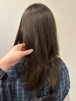 セミロング カラー yumemiレイヤー ✴︎ 透明感カラーのヘアスタイル