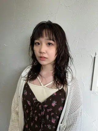 セミロング パーマ ヤハタ ダイキのヘアスタイル