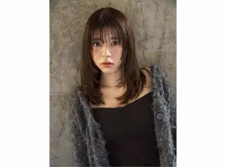 セミロング カラー 田中 智那美のヘアスタイル