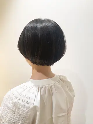 ミディアム カラー ヘアアレンジ 髪と心を整える美容師 透明感カラー/ボブのヘアスタイル