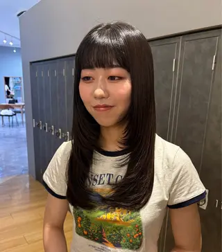 ロング 重里 瑠花のヘアスタイル