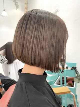 ミディアム カラー fio マナミのヘアスタイル