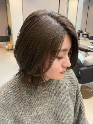 ミディアム カラー AKI 🐉のヘアスタイル