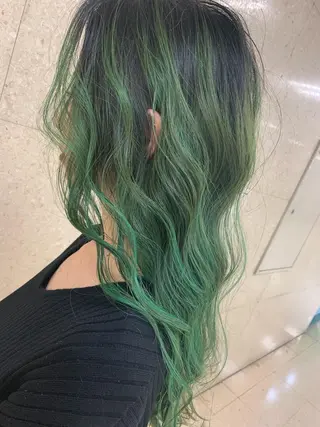 ロング カラー 菅村 勇亮のヘアスタイル