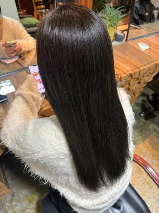 ロング カラー 須藤　優真 切りっぱなしボブのヘアスタイル