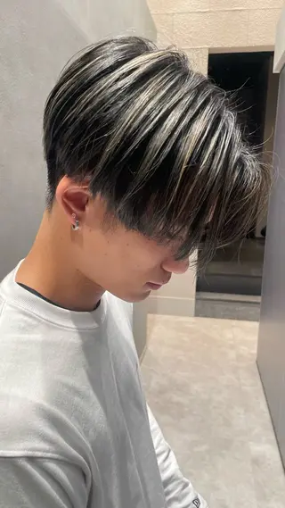 カラー メンズ EMANONシェアサロン心斎橋店所属・韓国メンズヘア　ミル クティボブ　足立佳代のヘアスタイル