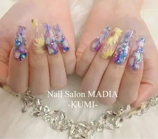 ネイル KUMI💛 MADIAのネイルデザイン