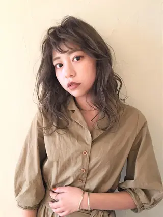 セミロング シマダ アユミのヘアスタイル