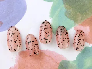 ネイル mano nella manoのネイルデザイン