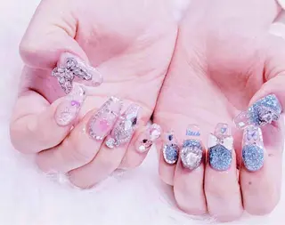 ネイル MoonNail ユリ🌸のネイルデザイン