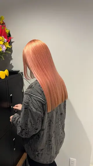 ロング YURINO /ボブ ベージュ/ハイトーンのヘアスタイル