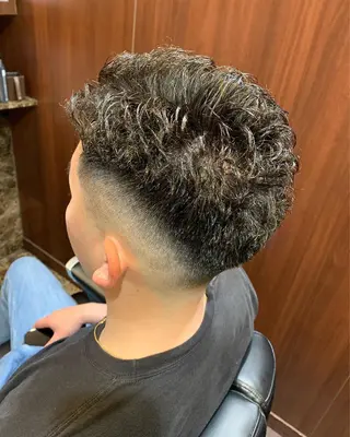 ショート パーマ メンズ 羽木 隆徒のヘアスタイル