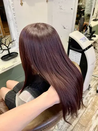 ロング 岩谷 愛依のヘアスタイル