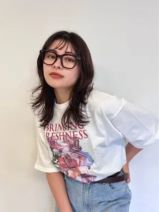 ミディアム 垣内 奈緒のヘアスタイル