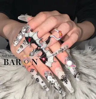 ネイル ♛︎BARON♛︎ SUMIREのネイルデザイン