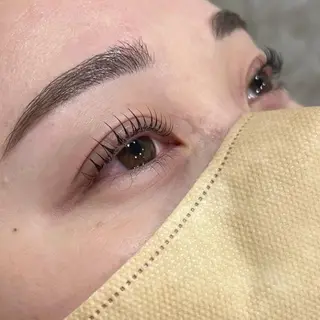 マツエク・マツパ 南 綾花の眉毛・アイブロウイメージ