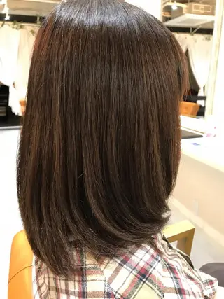 ミディアム Seventh Senseのヘアスタイル