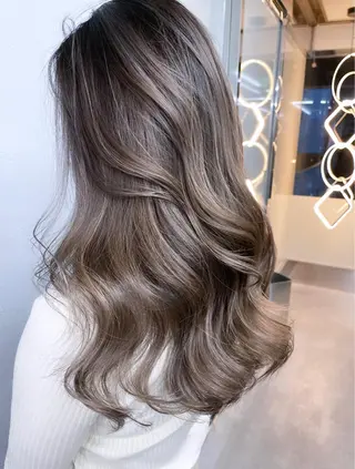 ロング fuuka/ ハイトーン/海外ヘアのヘアスタイル