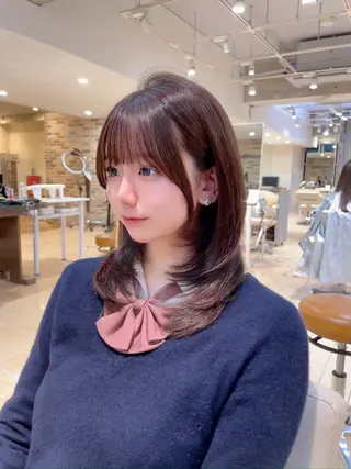 ミディアム 表参道小顔カット前髪 割れ改善クロスパーマのヘアスタイル