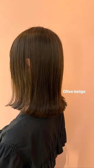ミディアム 目黒 彩花のヘアスタイル