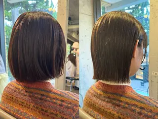 ショート ブリーチカラー/ブロ ンドレイヤーカットのヘアスタイル