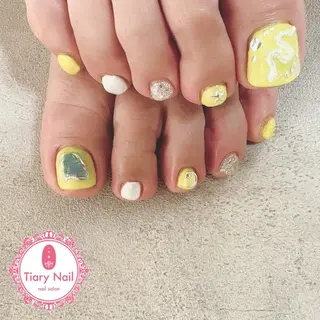 ネイル tiarynail K K🐼のネイルデザイン