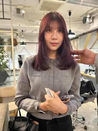 ミディアム カラー ハイトーンボブ 前田 表参道　グレージュのヘアスタイル
