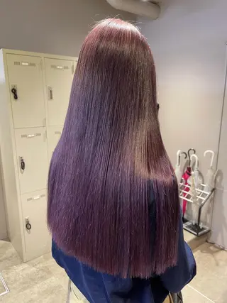 ロング カラー ハイトーン×レイヤー カットTAKUMIのヘアスタイル