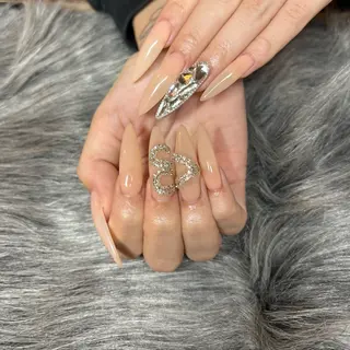 ネイル 𝑗𝑢𝑛𝑛𝑎 𝑛𝑎𝑖𝑙のネイルデザイン