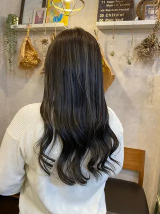 ロング カラー 齊藤 萌香のヘアスタイル