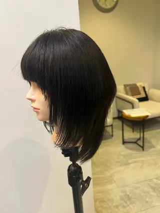 セミロング 吉田 咲樹のヘアスタイル