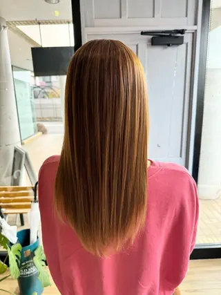 ロング ツキダテ ユイのヘアスタイル
