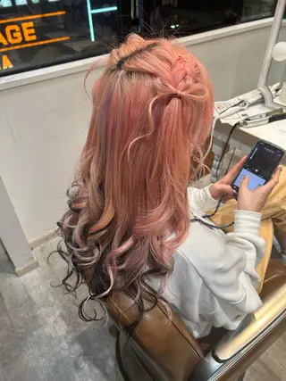 ロング ヘアアレンジ ミユ🎀長さ出し 🎨デザインカラーのヘアスタイル