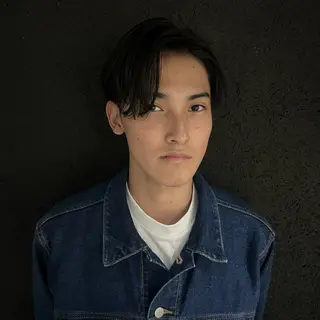 ミディアム カラー メンズ ナチュラルカラー ブリーチなし　あんりのヘアスタイル