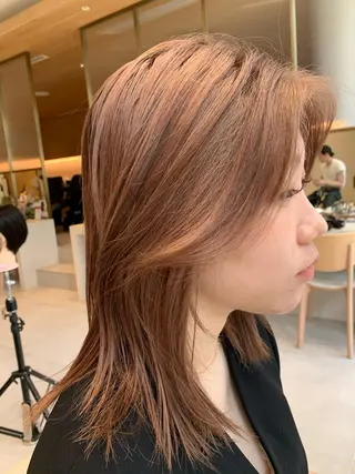 ミディアム レイヤー専門家 ダブルカラー修のヘアスタイル