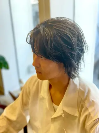ミディアム メンズ 田中 秋水のヘアスタイル