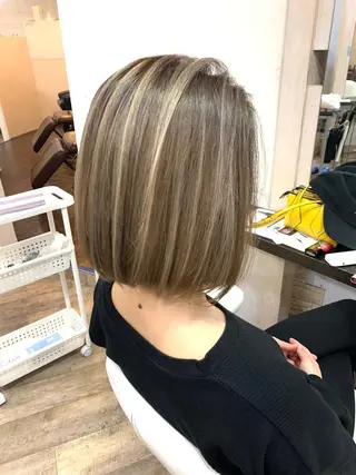 ショート レディース専用🌷咲 の垢抜けブリーチ部屋のヘアスタイル