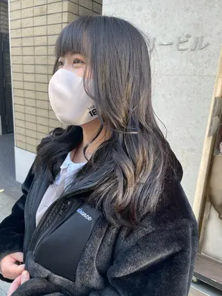 セミロング かねやす ゆなのヘアスタイル