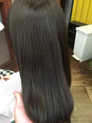 カラー 中村 海のヘアスタイル