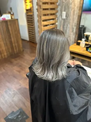 ミディアム Luzir⭐︎ GEN⭐︎のヘアスタイル