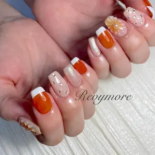 ミディアム ネイル nail salon Revymoreのネイルデザイン