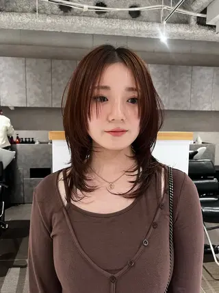 ミディアム カラー 桃果 momokaのヘアスタイル