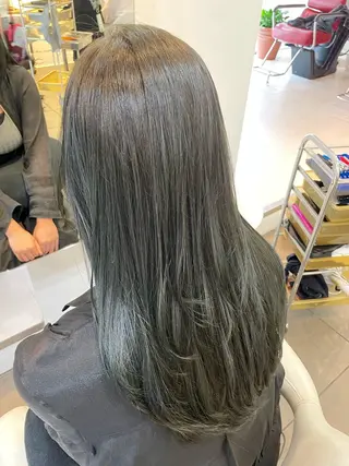 ロング カラー サカウエ 透明感カラー🫧のヘアスタイル