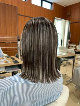 カラー Trace st半田所属・田中 梨鈴のヘアスタイル