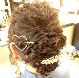 ヘアアレンジ レイヤーカット✖️ 柔らかベージュカラーのヘアスタイル
