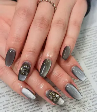 ネイル M Hのネイルデザイン