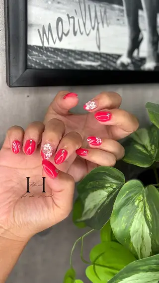 ネイル HatsuuNail salonアリスのネイルデザイン