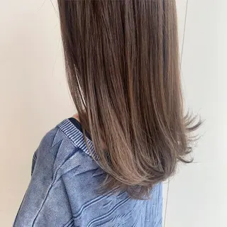 カラー 山口 莉奈のヘアスタイル