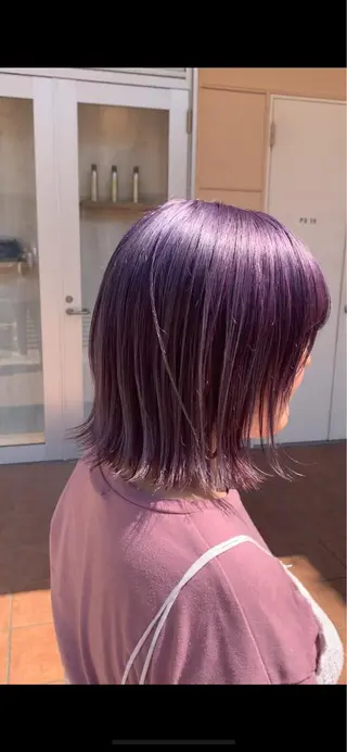 ミディアム 伊藤 麻菜実のヘアスタイル