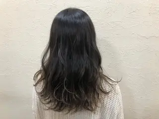 セミロング カラー ENIF ヤマグチアツコのヘアスタイル
